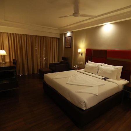 Hotel-S-Park Khammam 외부 사진